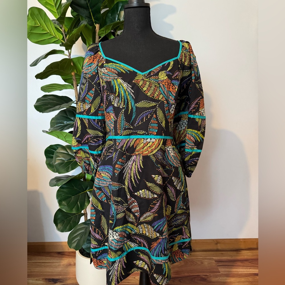 Vince Camuto Black Leaf-Print Dress with Teal Trim